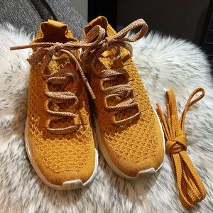 Nobull Knit Runners 8.5